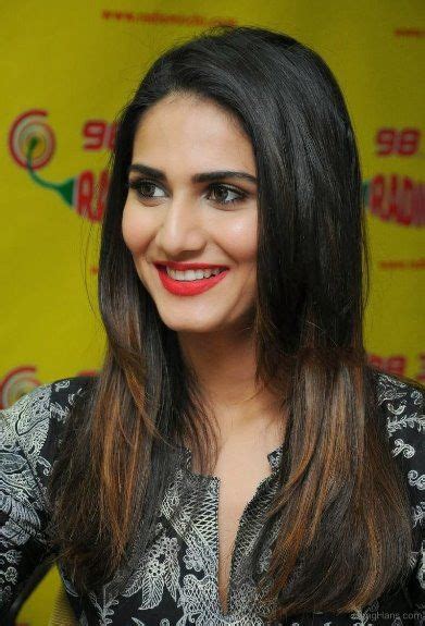 vaani kapoor height in feet|Vaani Kapoor biography, age, height, affairs,。